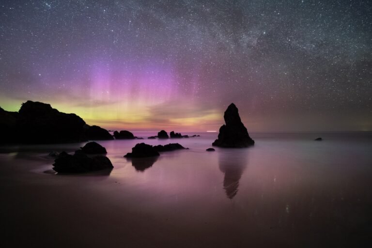 Northern Lights over Sango-Sands in Scotland